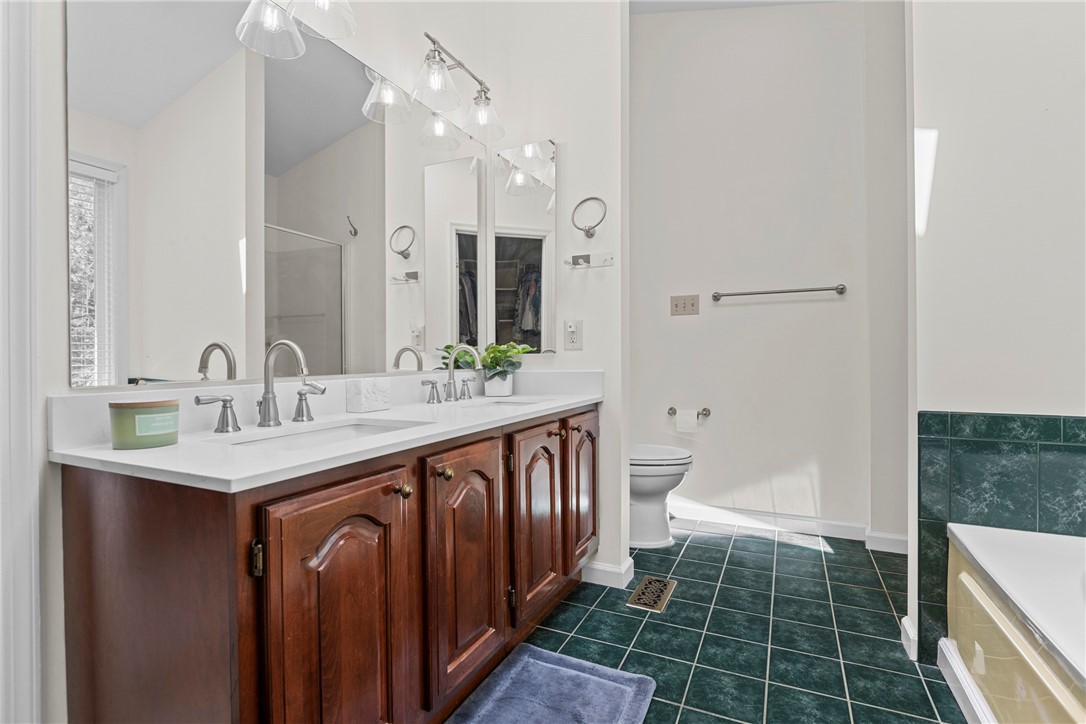 105 Village Dr