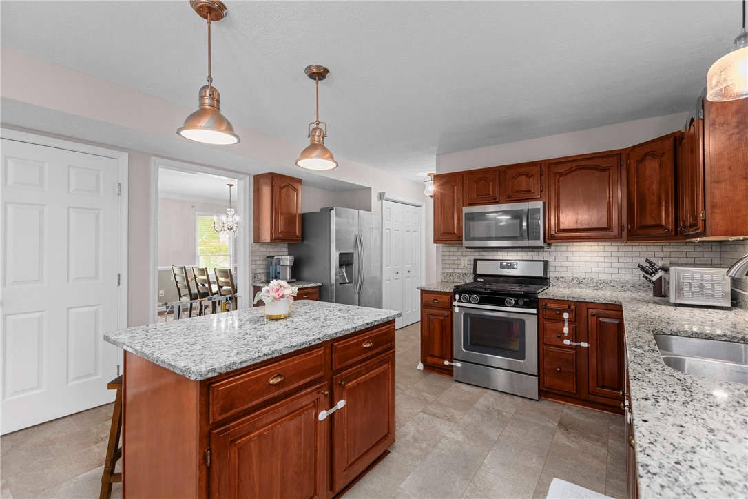105 Village Dr