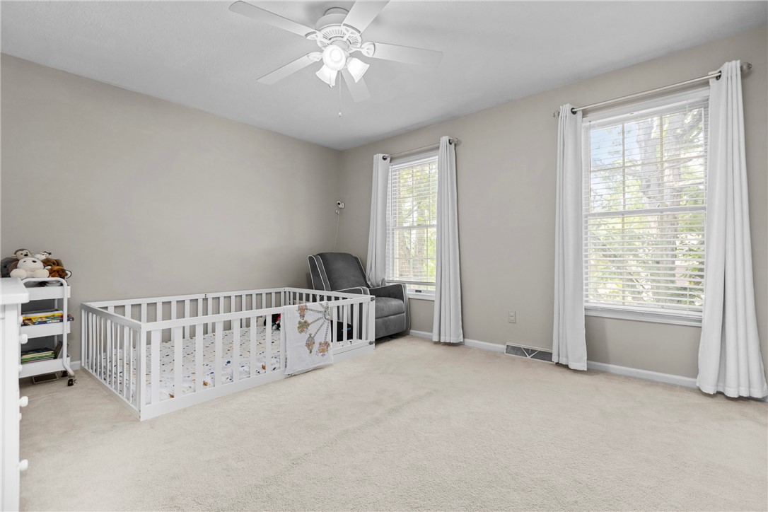 105 Village Dr