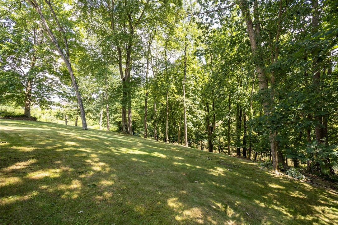 105 Village Dr
