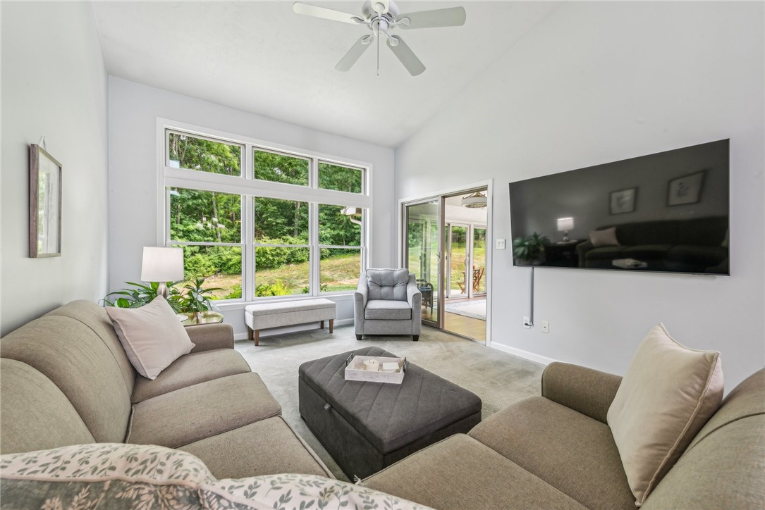 1303 Hunt Club Dr