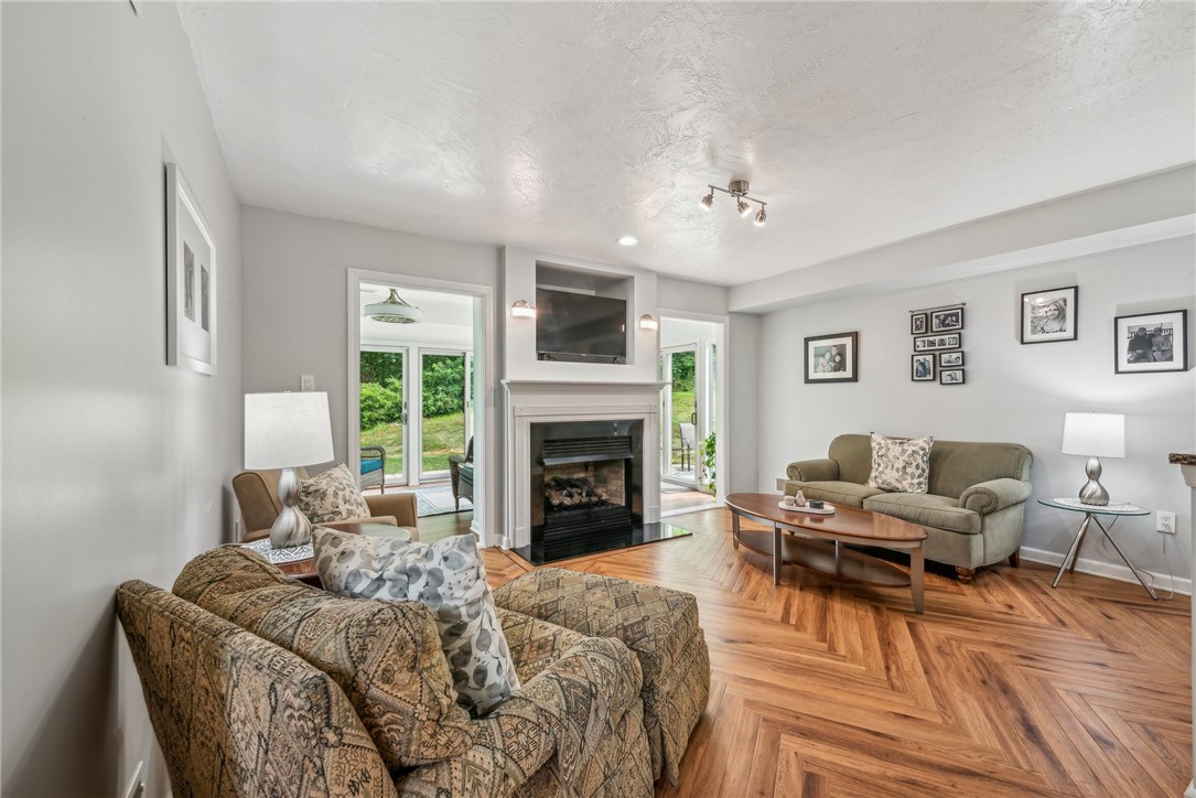 1303 Hunt Club Dr