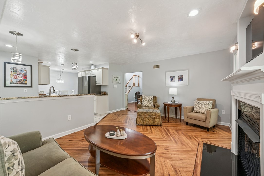 1303 Hunt Club Dr