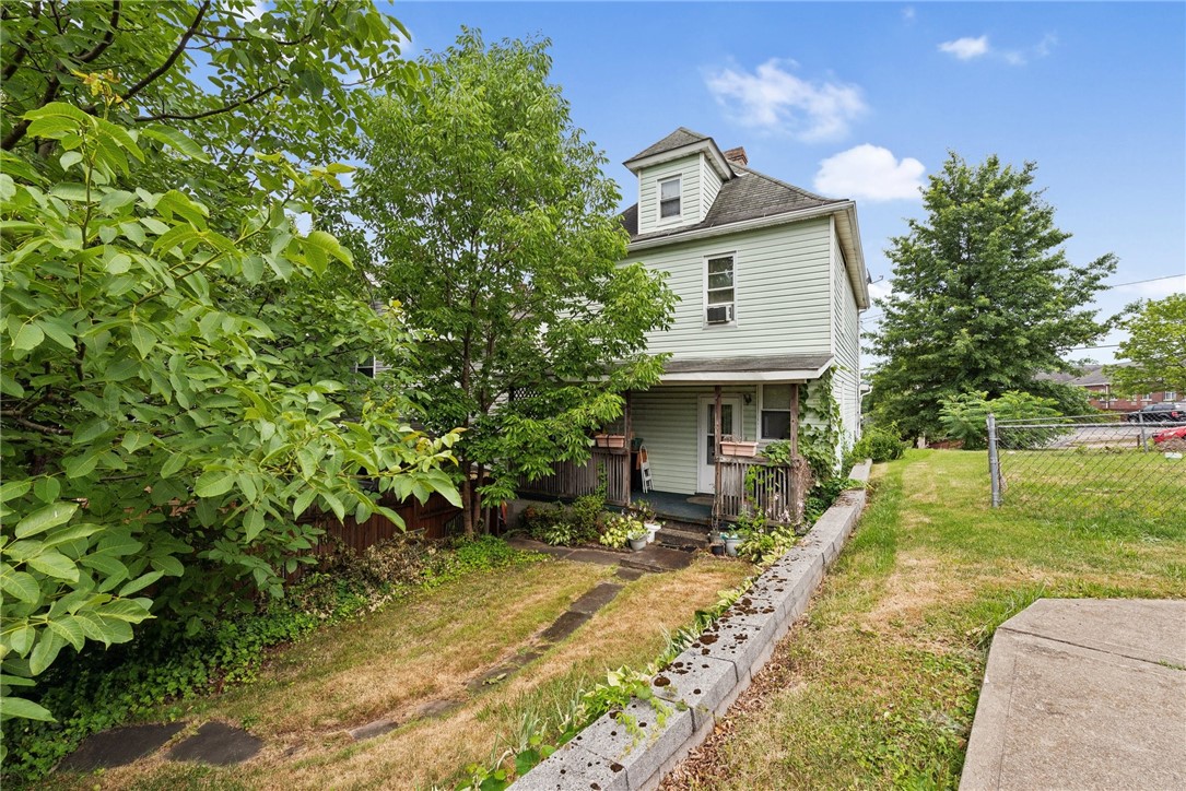 344 College Ave