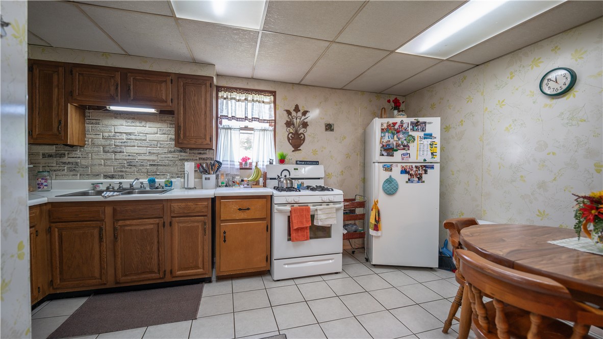 308 Line Ave