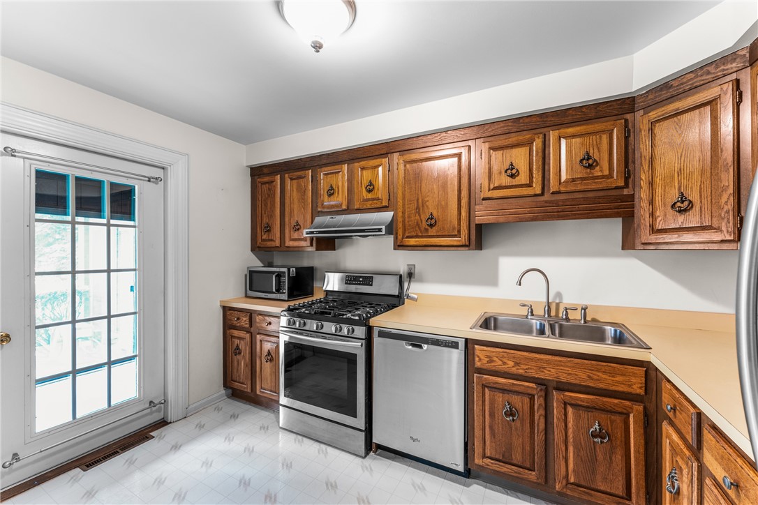 286 Windsor Rdg 25
