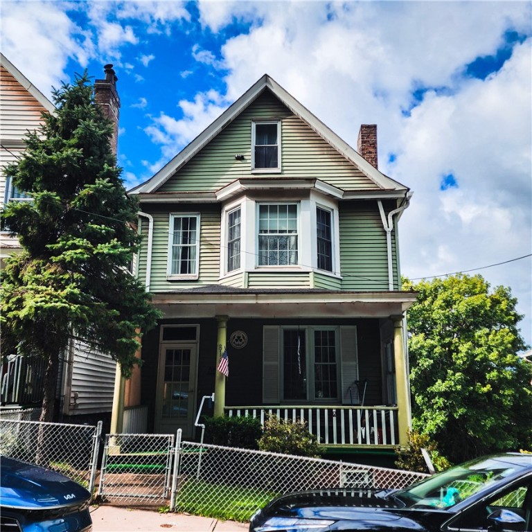 816 Spring St
