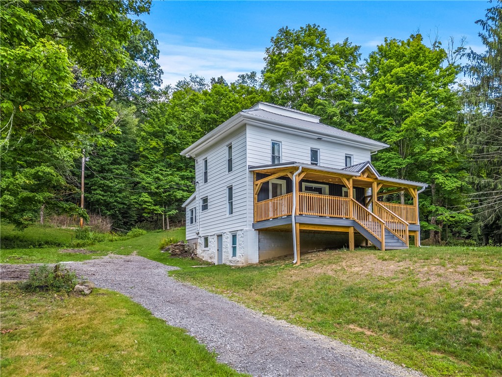 424 Conneaut Lake Rd