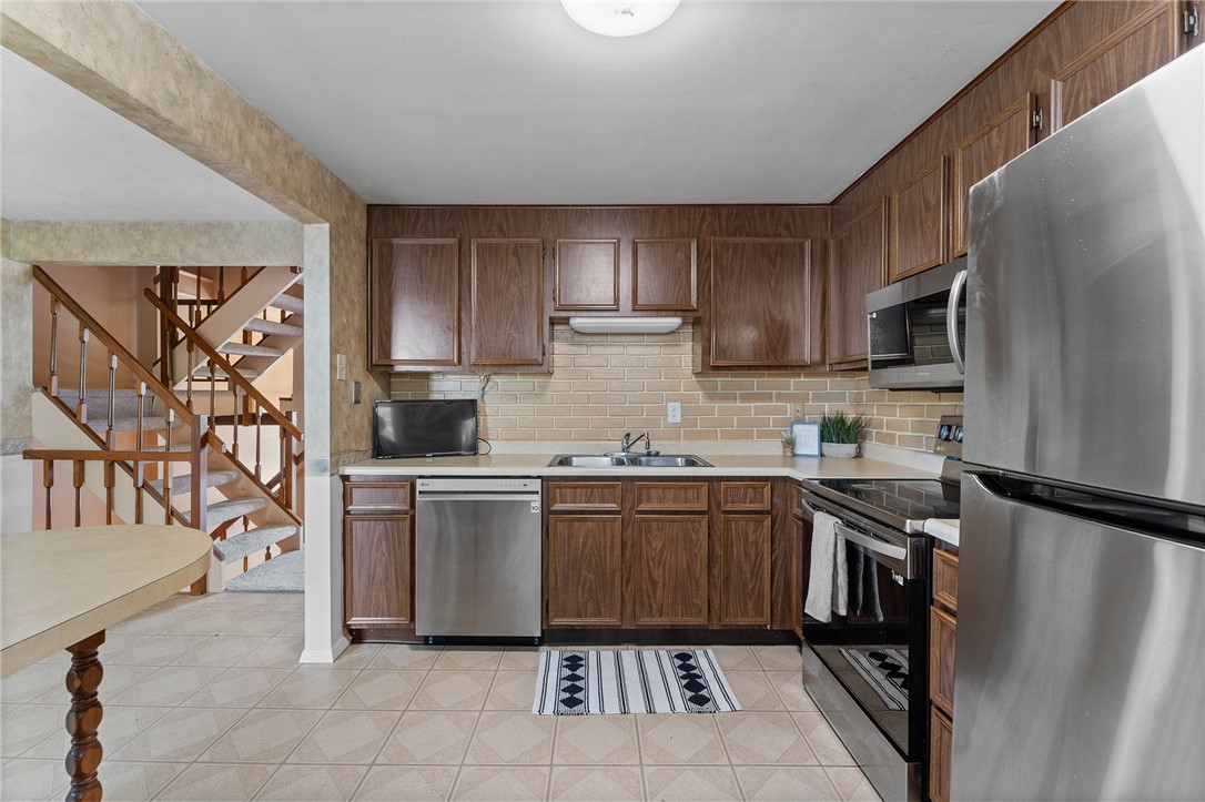508 Hemlock Ct