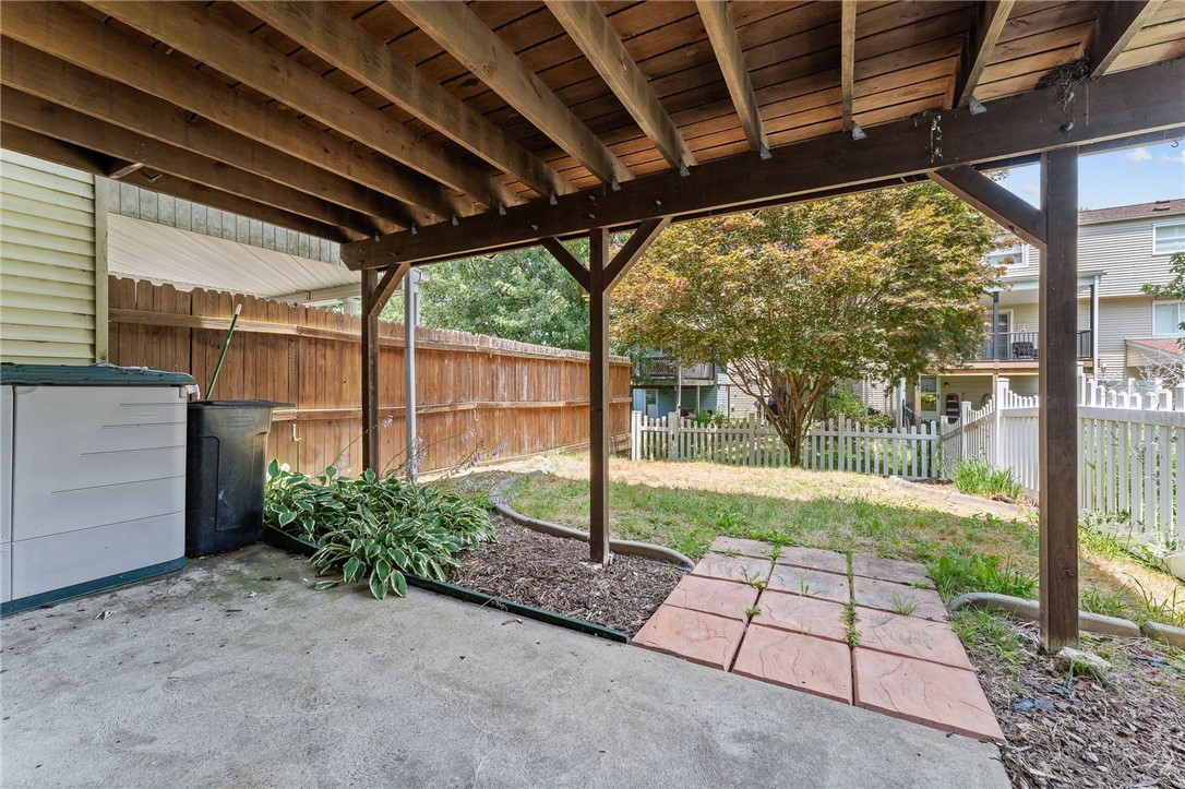 508 Hemlock Ct