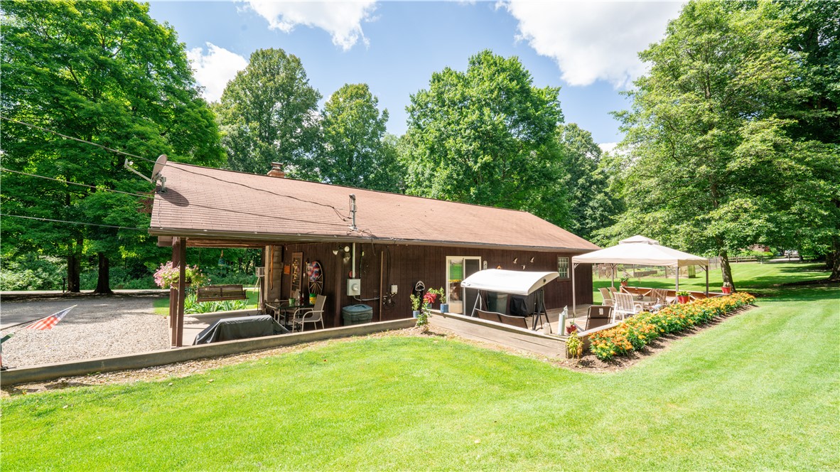 216 Clubhouse Dr
