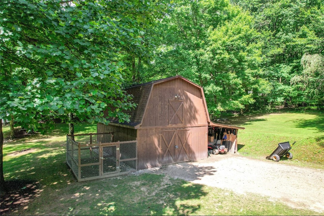 216 Clubhouse Dr