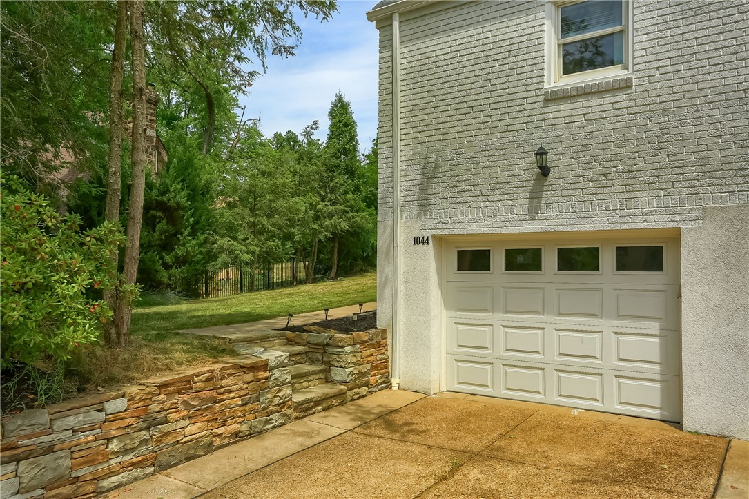 1044 Washington Road