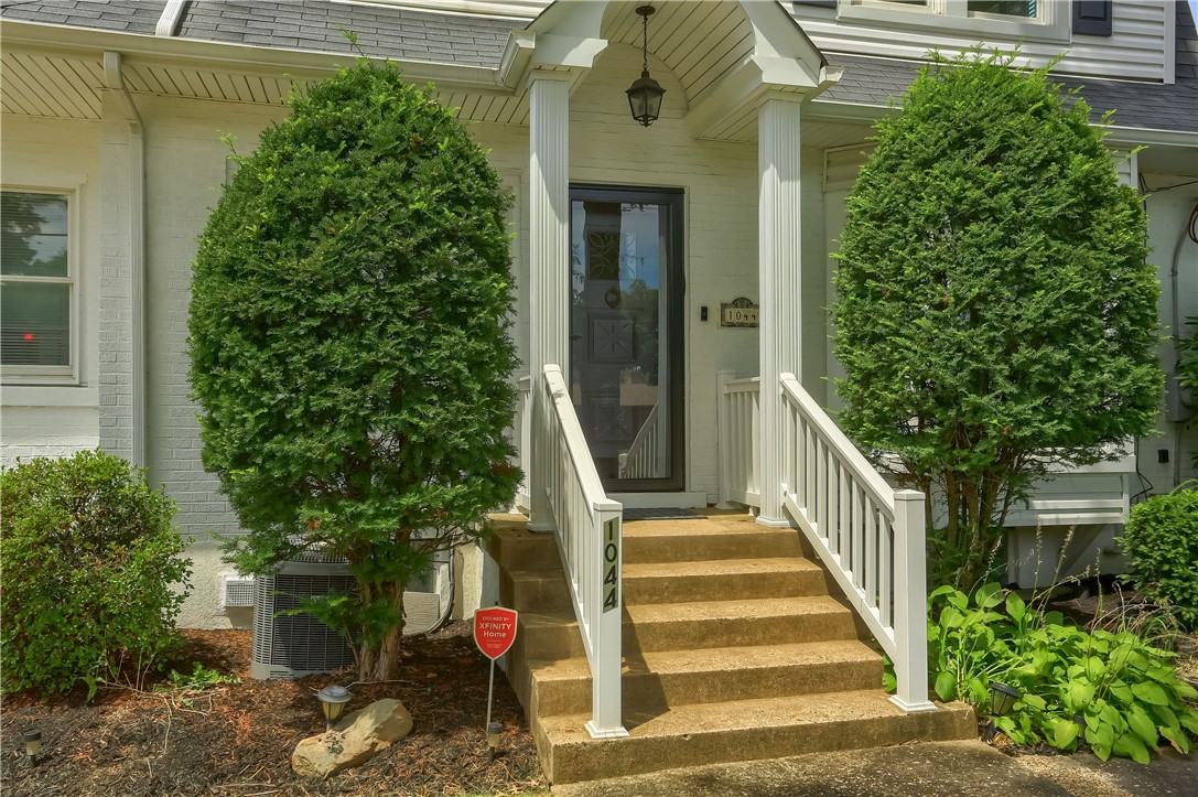 1044 Washington Road