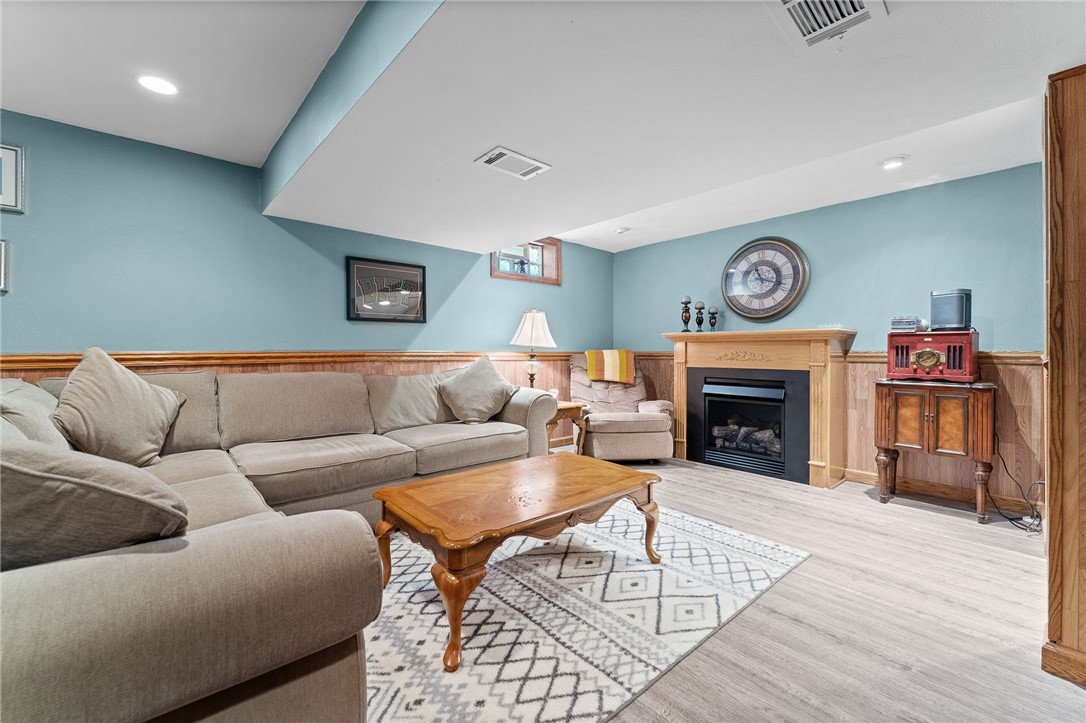 2977 Amy Drive