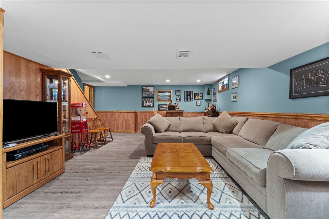 2977 Amy Drive