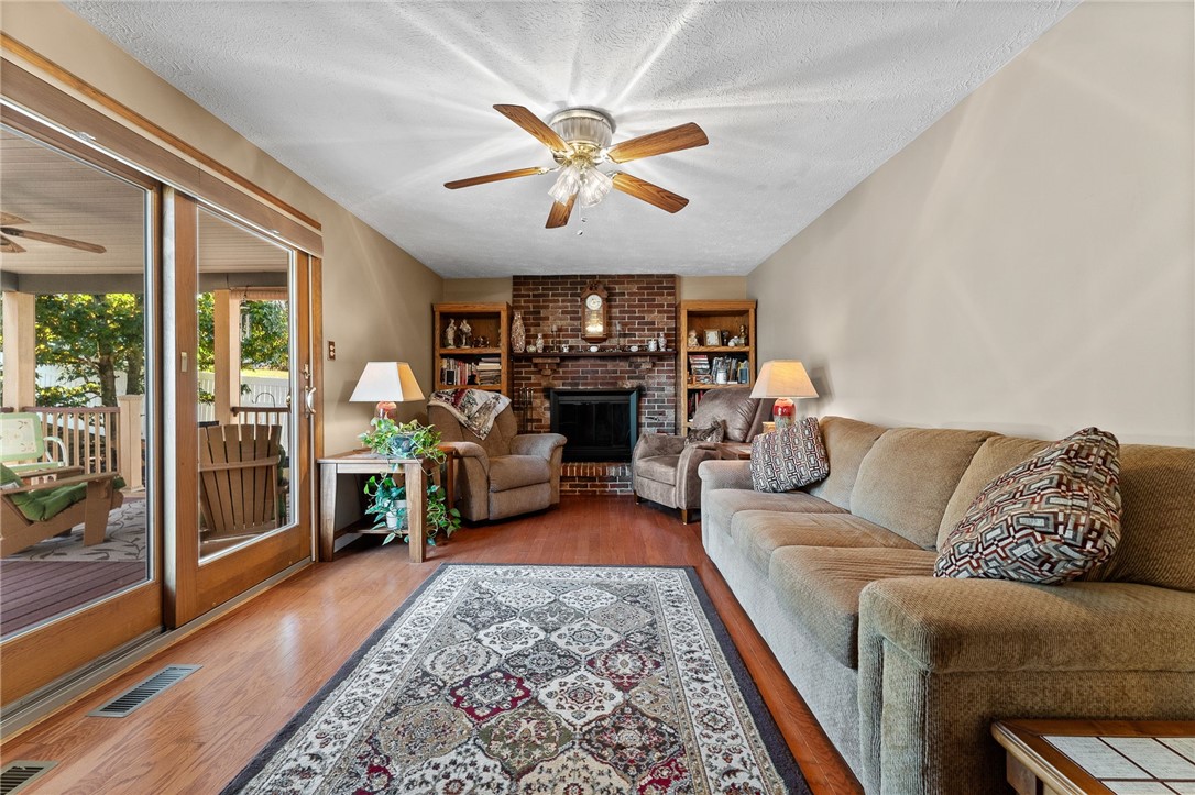 2977 Amy Drive