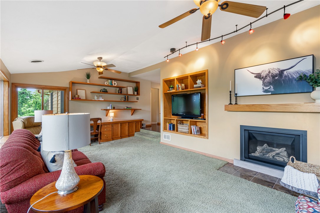 203 Hayeswold Dr