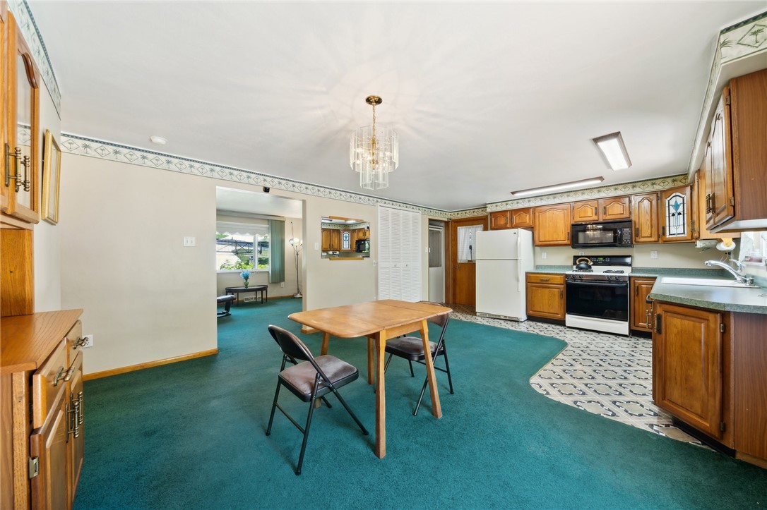 4020 W Lake Dr