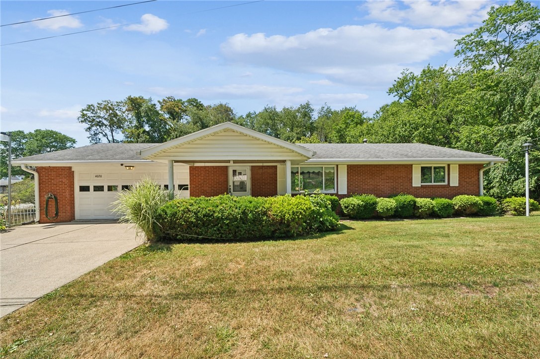 4020 W Lake Dr