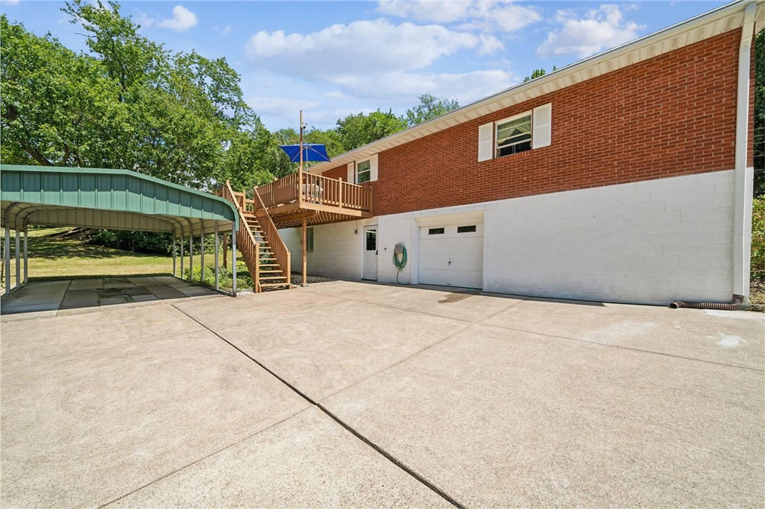 4020 W Lake Dr
