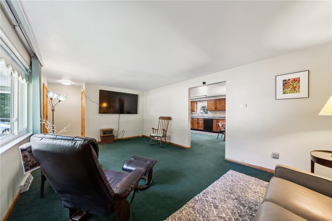 4020 W Lake Dr