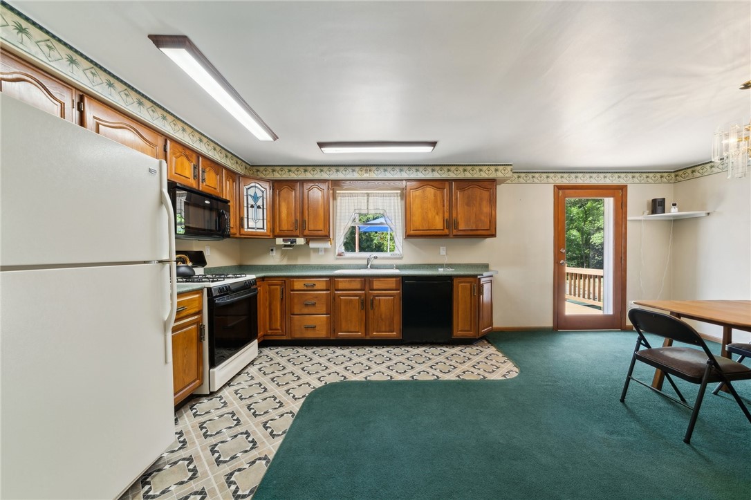 4020 W Lake Dr