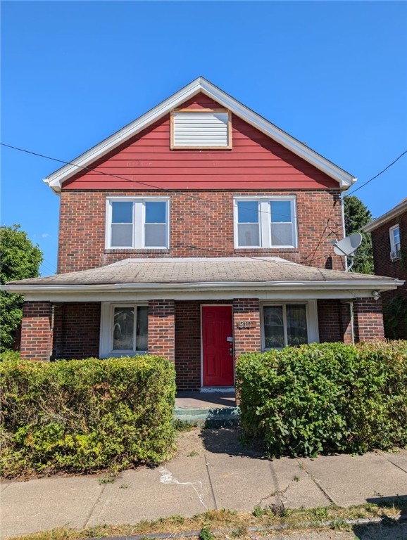 910 Edith St