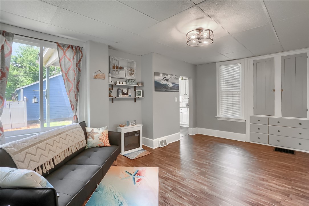 1016 9th Ave