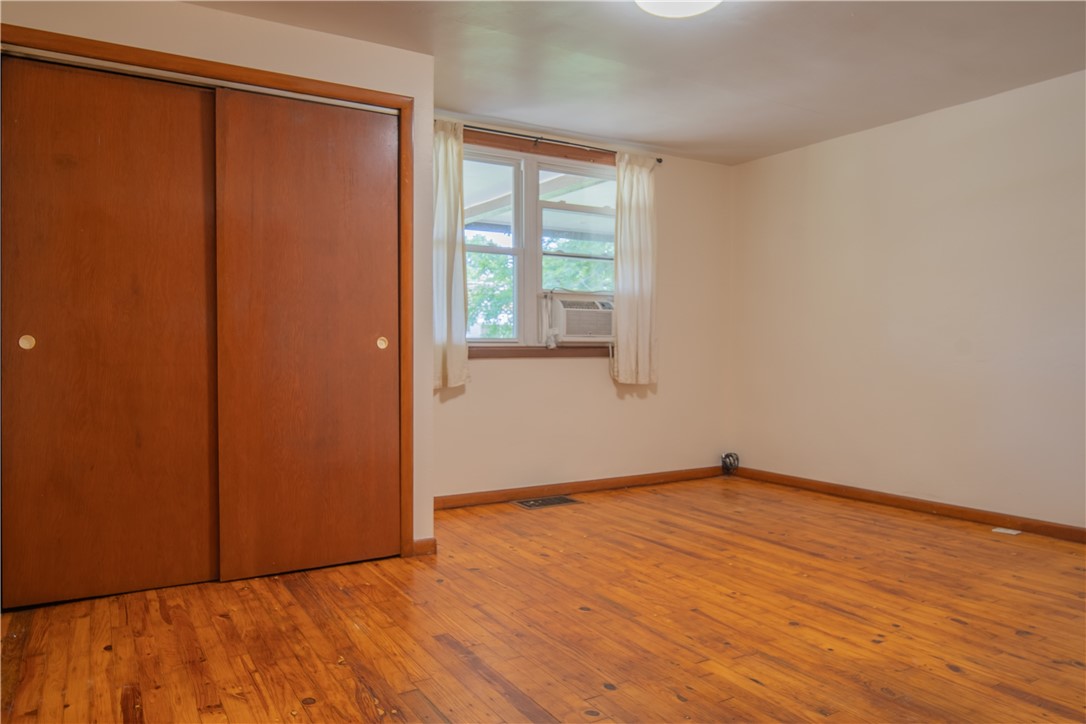2152 Martha St