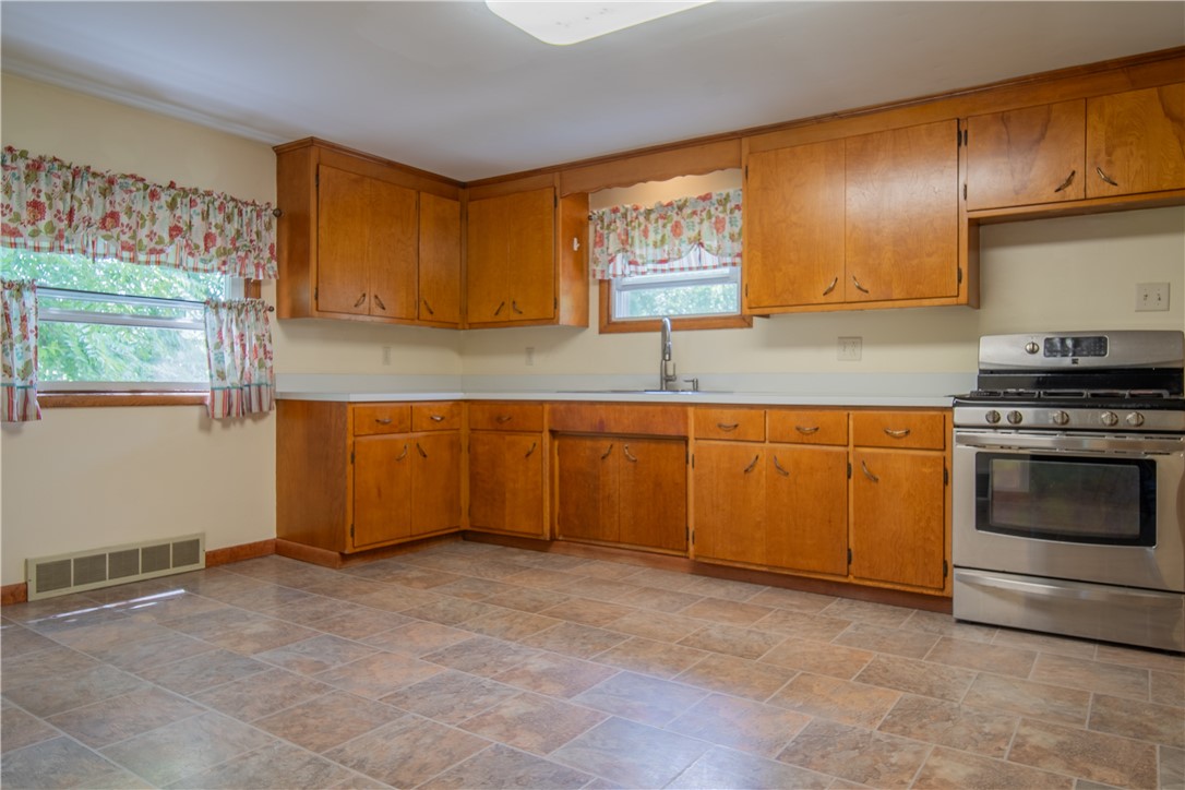 2152 Martha St