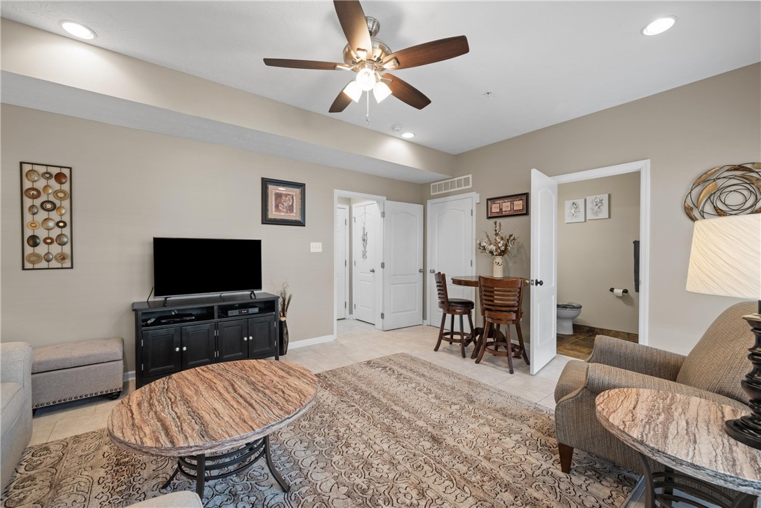 9 Roosevelt Dr
