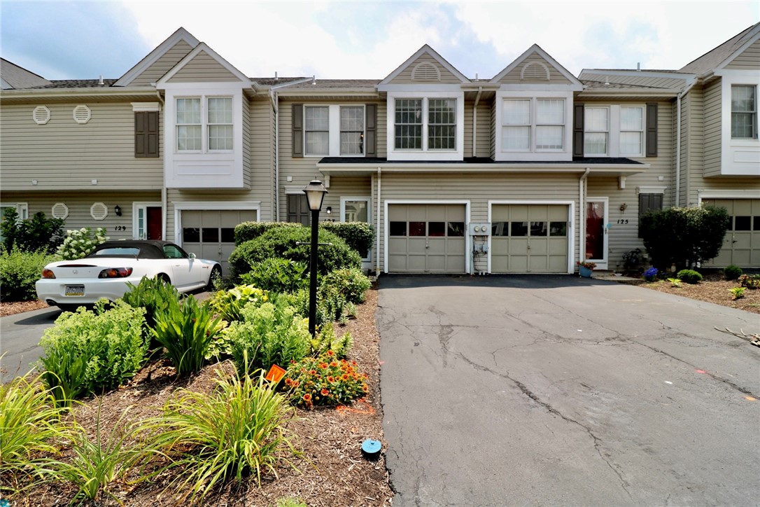 127 Westbrooke Ln