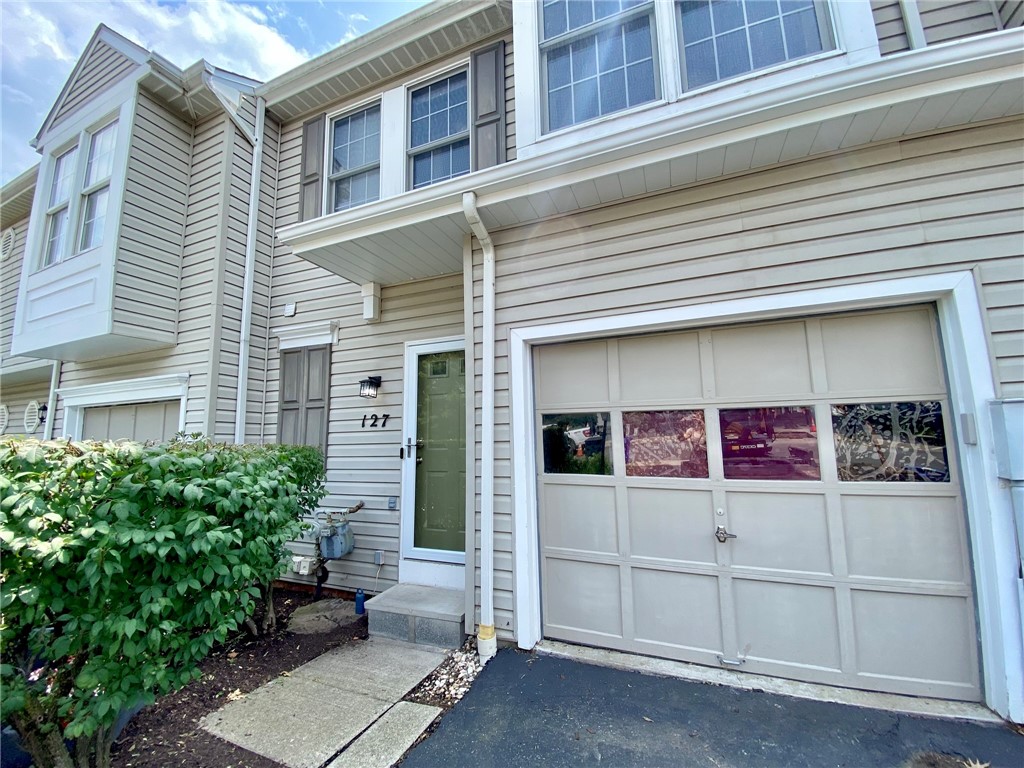 127 Westbrooke Ln