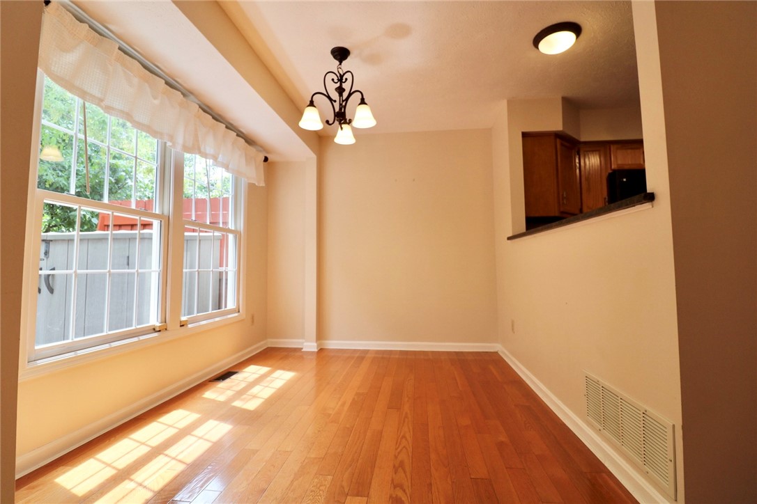 127 Westbrooke Ln