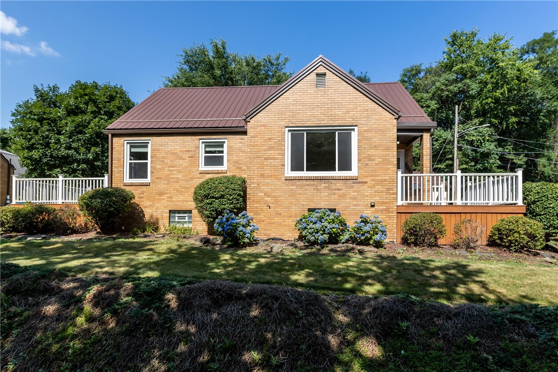 1040 Eckert Rd