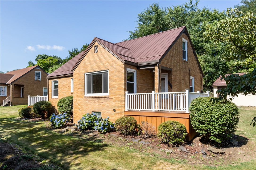 1040 Eckert Rd