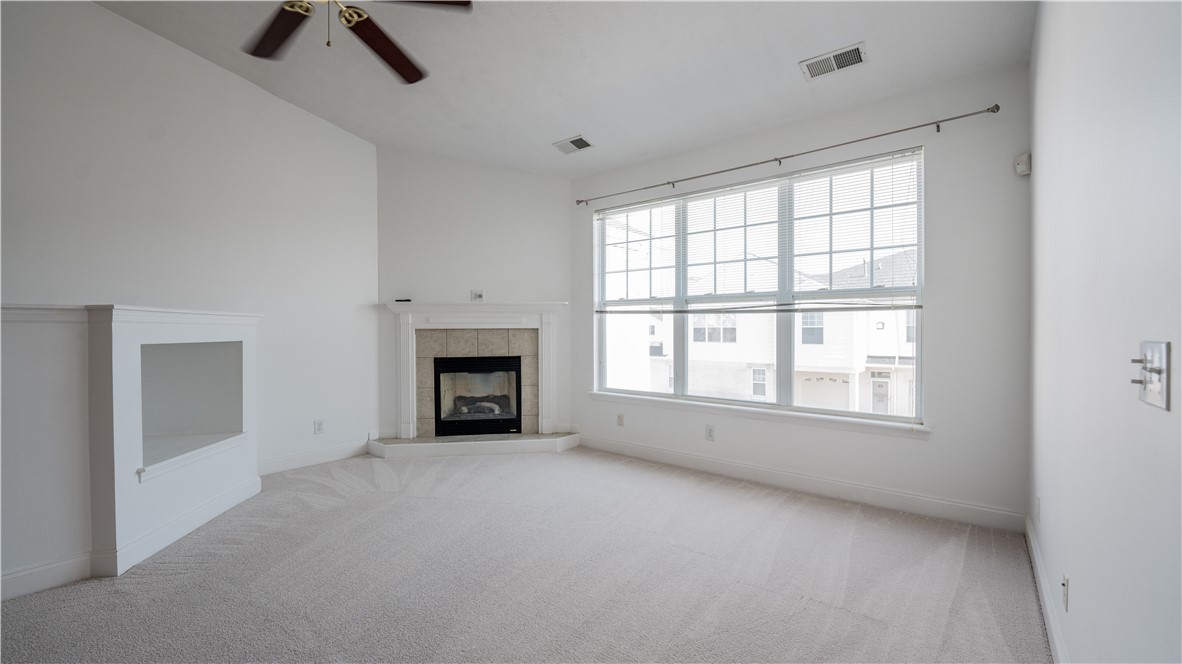 223 Adams Pointe Blvd 3