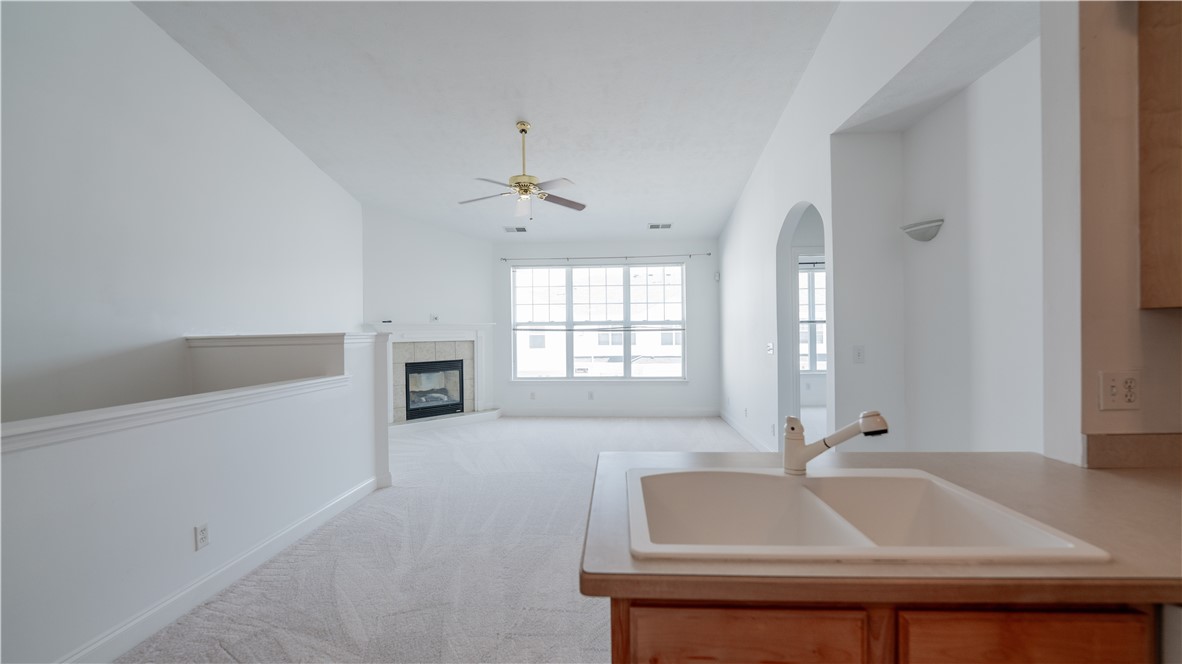 223 Adams Pointe Blvd 3