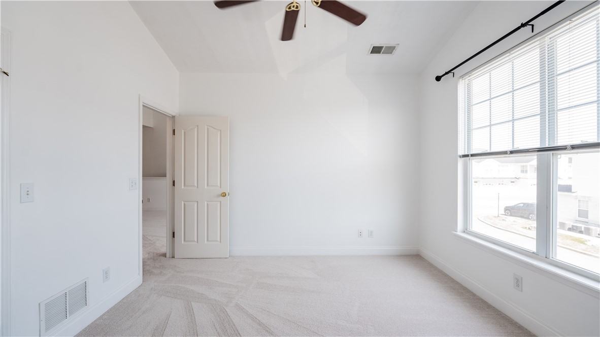 223 Adams Pointe Blvd 3