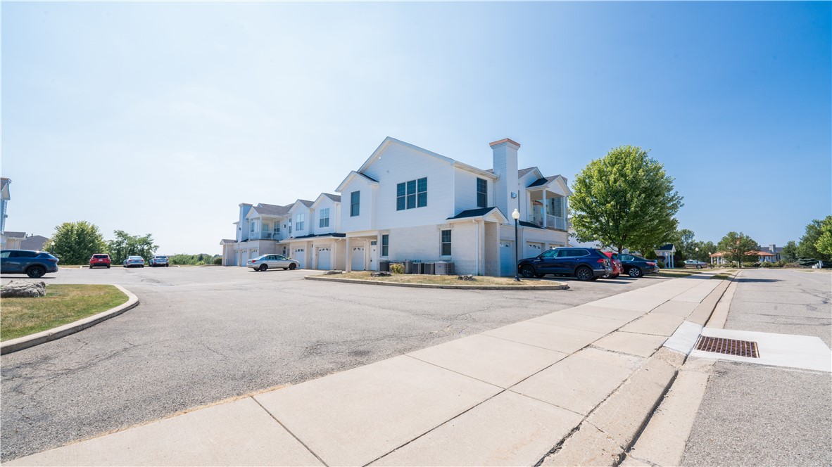 223 Adams Pointe Blvd 3