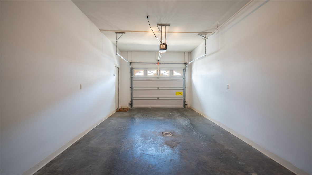 223 Adams Pointe Blvd 3