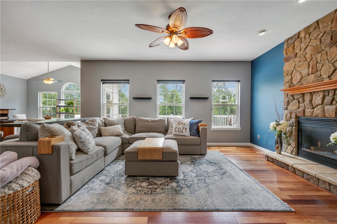 109 Scottsdale Dr