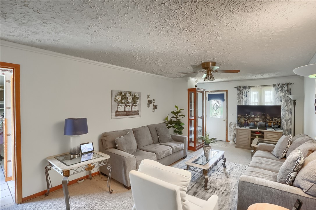 1012 Richview