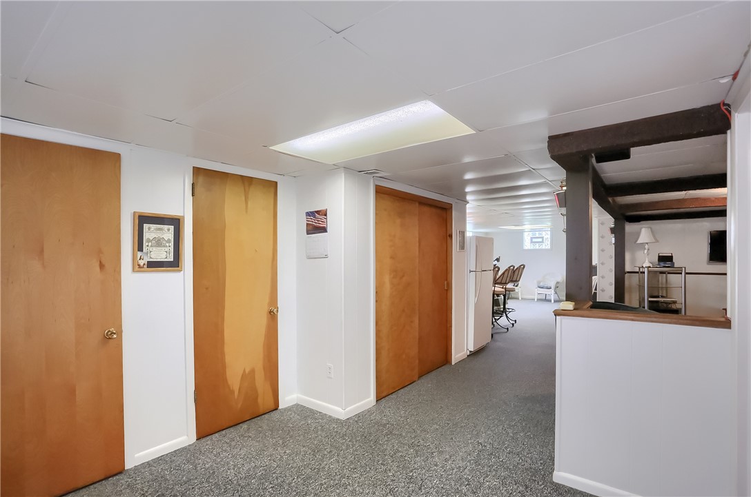 1012 Richview