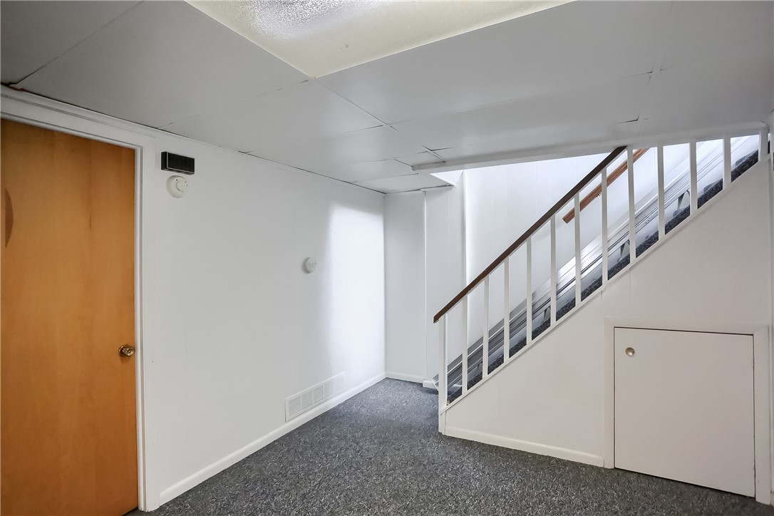 1012 Richview