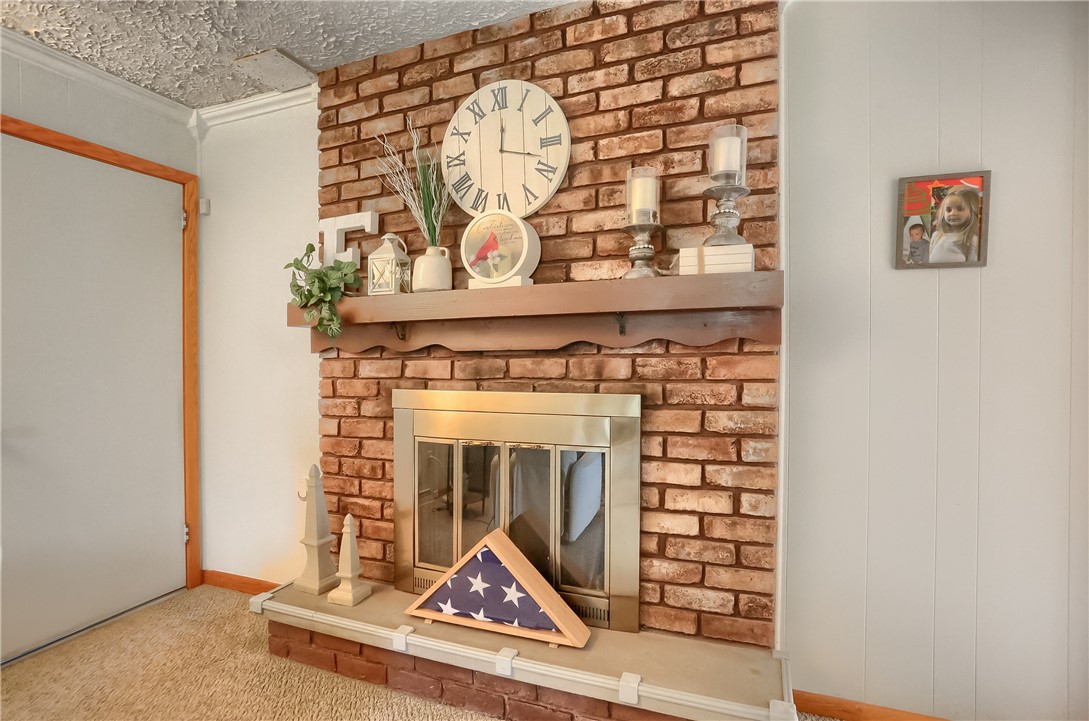 1012 Richview
