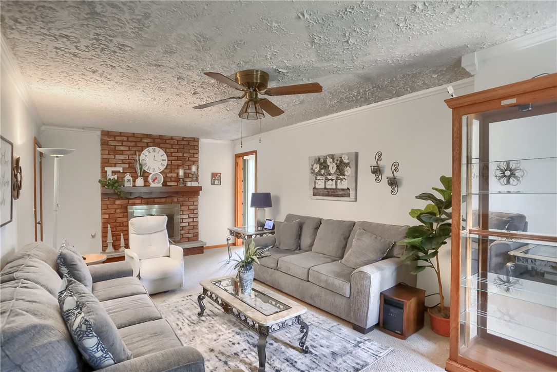 1012 Richview