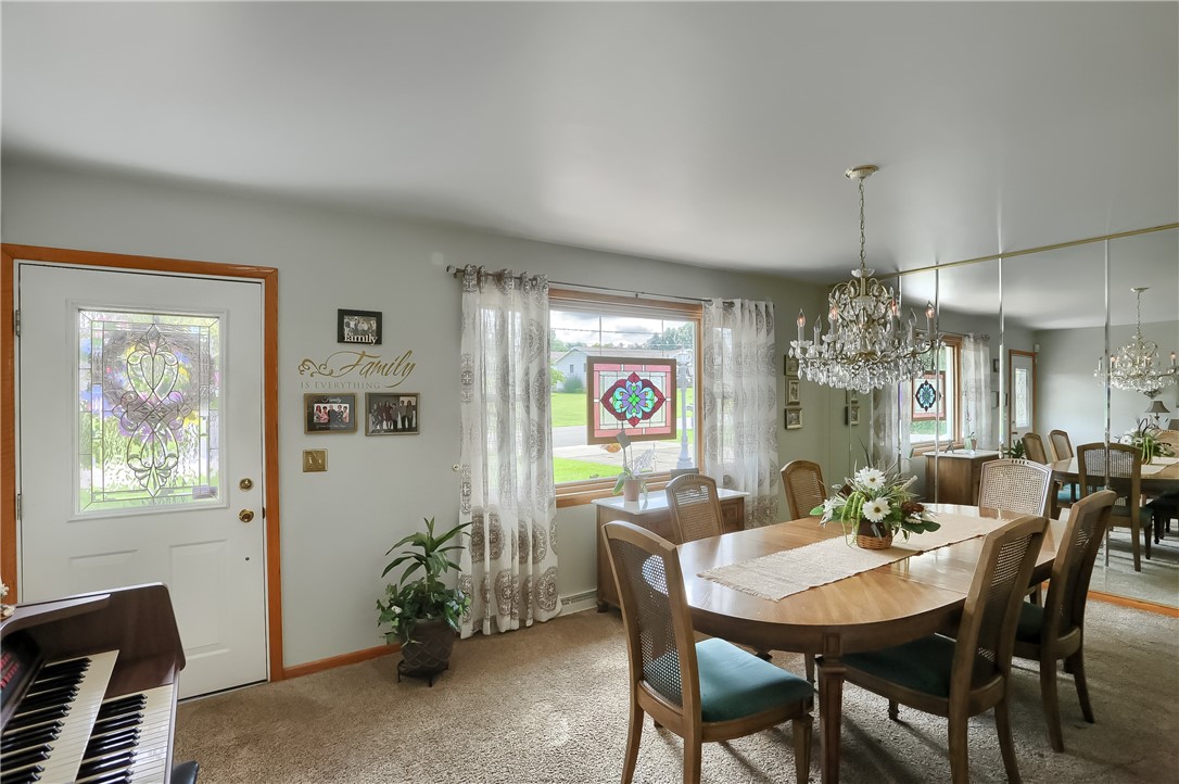 1012 Richview