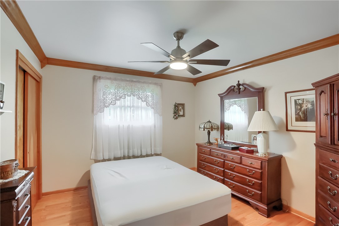 1012 Richview